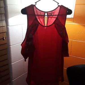 Red flower patternShoulder Top